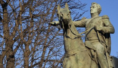 Statue Simon Bolivar Paris / Image credit: Jebulon, wikipedia.org